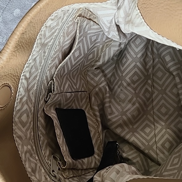 Brighton Tan and Black Leather Shoulder Purse - Picture 11 of 13